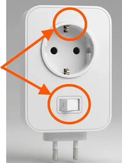دو مشخصه پریز ریموت دار و یک پریز ریموتی مناسب