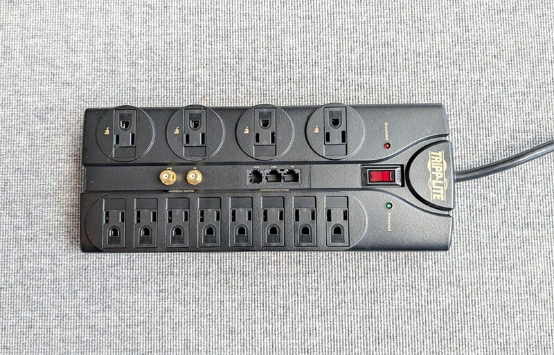 مشخصات یک محافظ برق مودم و روتر