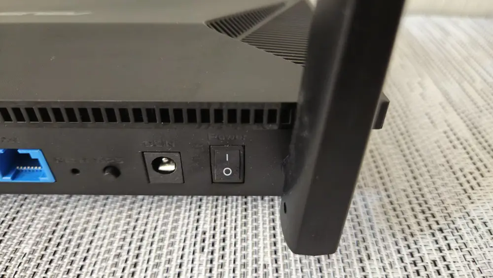 تصویر روتر ایسوس AX52