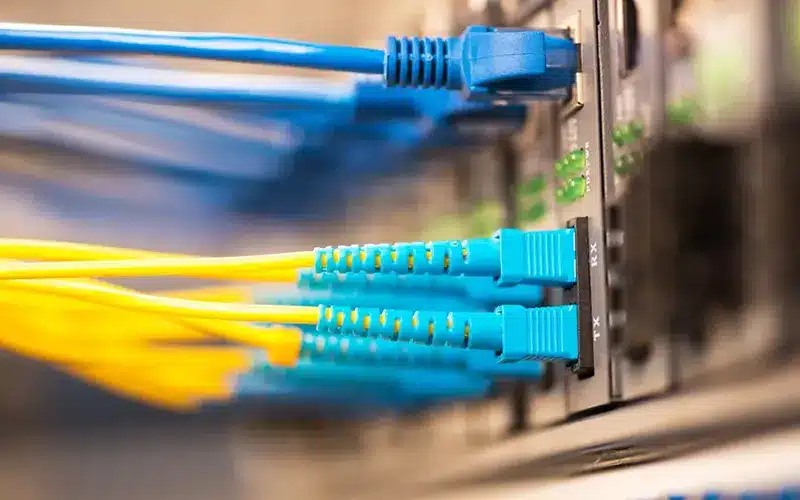 تفاوت پچ کورد فیبر نوری با کابل فیبر نوری