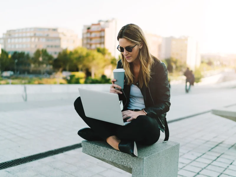 چگونه استفاده ایمن از وایفای عمومی در سفر داشته باشیم